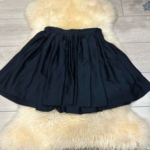 Navy Blue H&M Pleated Silky Skirt with Pockets and Side Zipper Closure Size 6